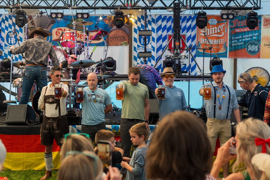 Chute, O’Malley, Knobloch & Turcy Sponsors Yelp Oktoberfest Event in Naperville 1 LIU 20261003 171927